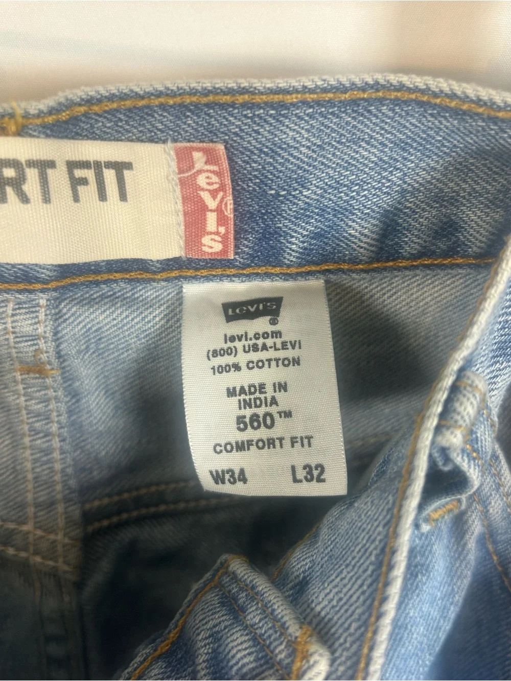 Levi's Comfort Fit Light Wash Jeans